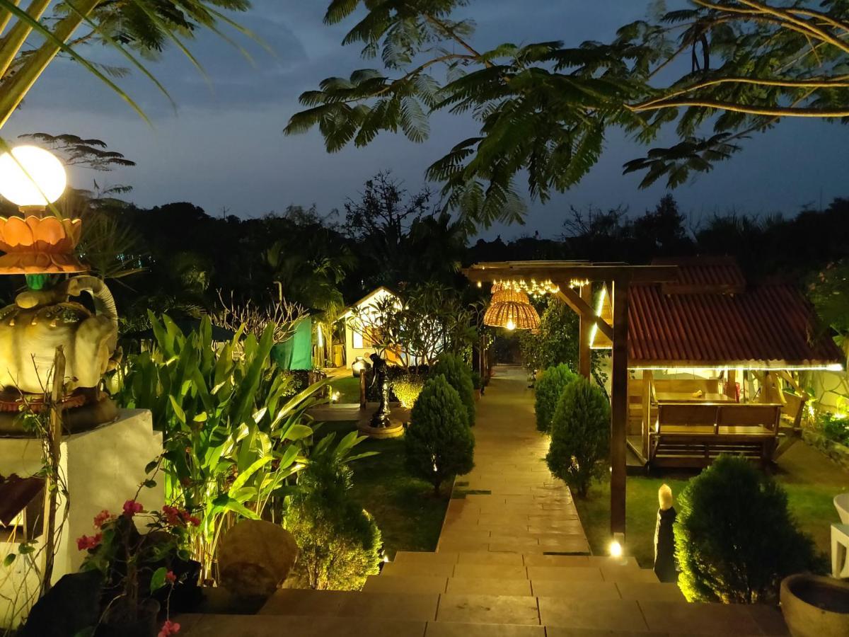 Rock Forest Goa Honeymoon Cottages Calangute Bagian luar foto