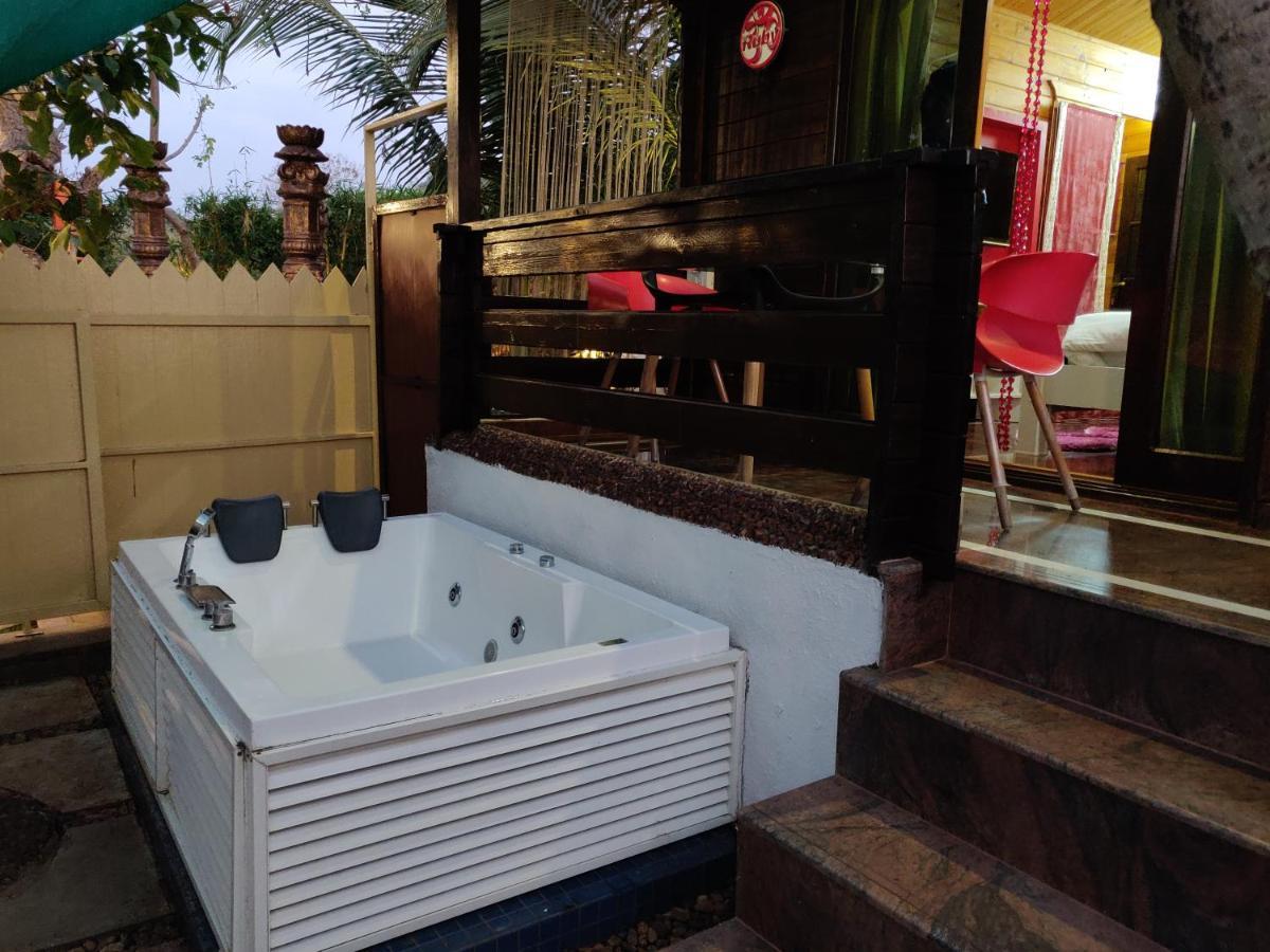 Rock Forest Goa Honeymoon Cottages Calangute Bagian luar foto