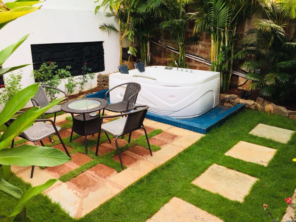 Rock Forest Goa Honeymoon Cottages Calangute Bagian luar foto